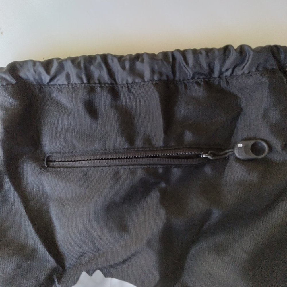 SOLD ON ANOTHER PLATFORM Puma Drawstring Backpack - Picture 3 of 6